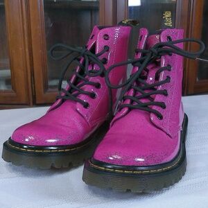 LKNW Dr. Martins Air Wair Luana Hot Pink w/Glitter Combat Boots Size 7